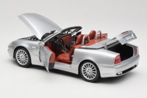 Maserati Spyder Silver Maisto 1:18 31667 Diecast - image 5 of 8