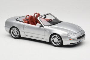 Maserati Spyder Silver Maisto 1:18 31667 Diecast - image 6 of 8