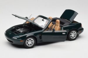 Mazda MX-5 NA Emerald Green Gate 1:18 01017 Diecast - image 2 of 8