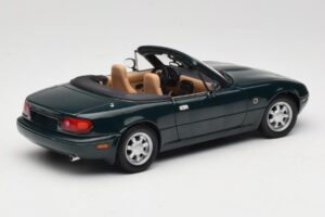 Mazda MX-5 NA Emerald Green Gate 1:18 01017 Diecast - image 3 of 8