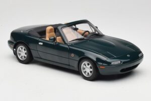 Mazda MX-5 NA Emerald Green Gate 1:18 01017 Diecast - image 6 of 8