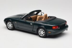 Mazda MX-5 NA Emerald Green Gate 1:18 01017 Diecast - image 7 of 8