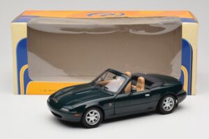 Mazda MX-5 NA Emerald Green Gate 1:18 01017 Diecast - image 8 of 8