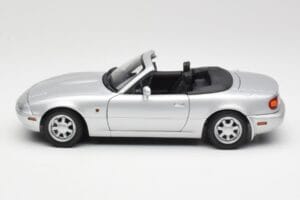 Mazda MX-5 Miata NA Highlight Silver Gate 1:18 1015 Diecast - image 4 of 8