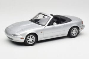 Mazda MX-5 Miata NA Highlight Silver Gate 1:18 Mazda MX-5 Miata NA Highlight Silver Gate 1:18 1015 Diecast