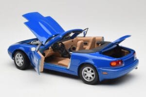 Mazda MX-5 NA Twilight Blue Mica Gate 1:18 1013 Diecast - image 5 of 8
