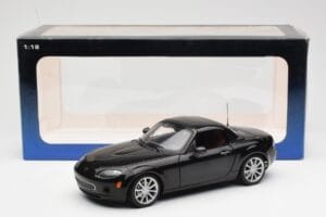 Mazda MX-5 NC Roadster Retractable Hardtop US Spec Black AUTOart 1:18 75971 Diecast - image 10 of 10