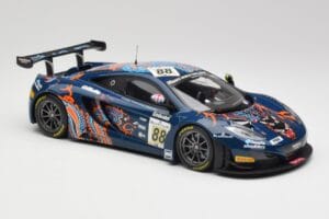 McLaren 12C GT3 #88 Von Ryan Racing A. Barff / T. Goodwin / B. Senna Spa 24 Hours 2013 Minichamps 1:18 151131388 Diecast - image 4 of 6