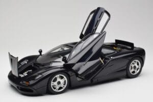 McLaren F1 Blue Metallic Minichamps 1:12 530133130 Diecast - image 2 of 8