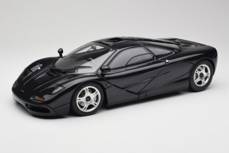 McLaren F1 Blue Metallic Minichamps 1:12 530133130 Diecast