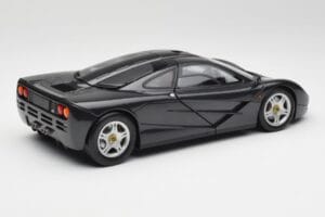 McLaren F1 Carbon Black Metallic Minichamps 1:18 530133420 Diecast - image 3 of 8