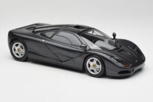 McLaren F1 Carbon Black Metallic Minichamps 1:18 530133420 Diecast - image 6 of 8