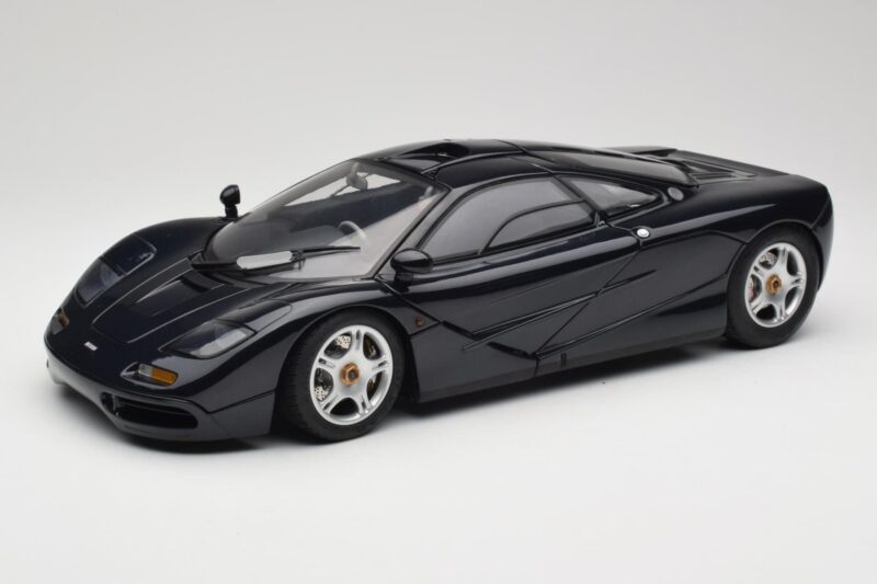 McLaren F1 Dark Blue Metallic Minichamps 1:12 530133128 Diecast