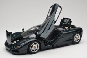 McLaren F1 Dark Green Metallic Minichamps 1:12 530133127 Diecast - image 2 of 9