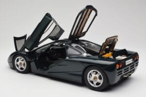 McLaren F1 Dark Green Metallic Minichamps 1:12 530133127 Diecast - image 6 of 9