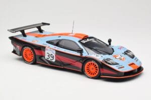 McLaren F1 GTR #39 Gulf R. Bellm / A. Gilbert / M. Sekiya 24 Hours of Le Mans 1997 UT Models 1:18 39725 Diecast - image 6 of 8