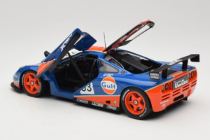 McLaren F1 GTR Gulf #33 R. Bellm / M. Weaver / J-J. Lehto 24 Hours of Le Mans 1996 UT Models 1:18 530161833 Diecast - image 5 of 8