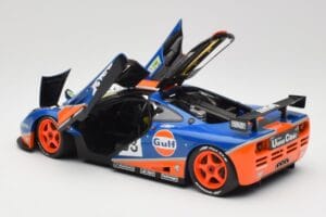 McLaren F1 GTR Gulf Racing #33 S. Bellm / A. Weaver / J. Lehto 24 Hours of Le Mans 1996 Minichamps 1:18 530133633 Diecast - image 5 of 8