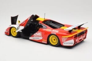 McLaren F1 GTR Gulf Team Davidoff #40 D. O'Rourke / G. Sugden / J. Auberlein 24 Hours of Le Mans 1998 Minichamps 1:18 5301338 - image 5 of 8
