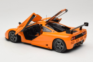 McLaren F1 Le Mans Orange UT Models 1:18 530151890 Diecast - image 5 of 8
