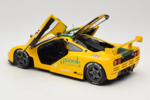 McLaren F1 GTR #51 Mach One Racing Le Mans 1995 UT Models 1:18 530151851 Diecast - image 5 of 8