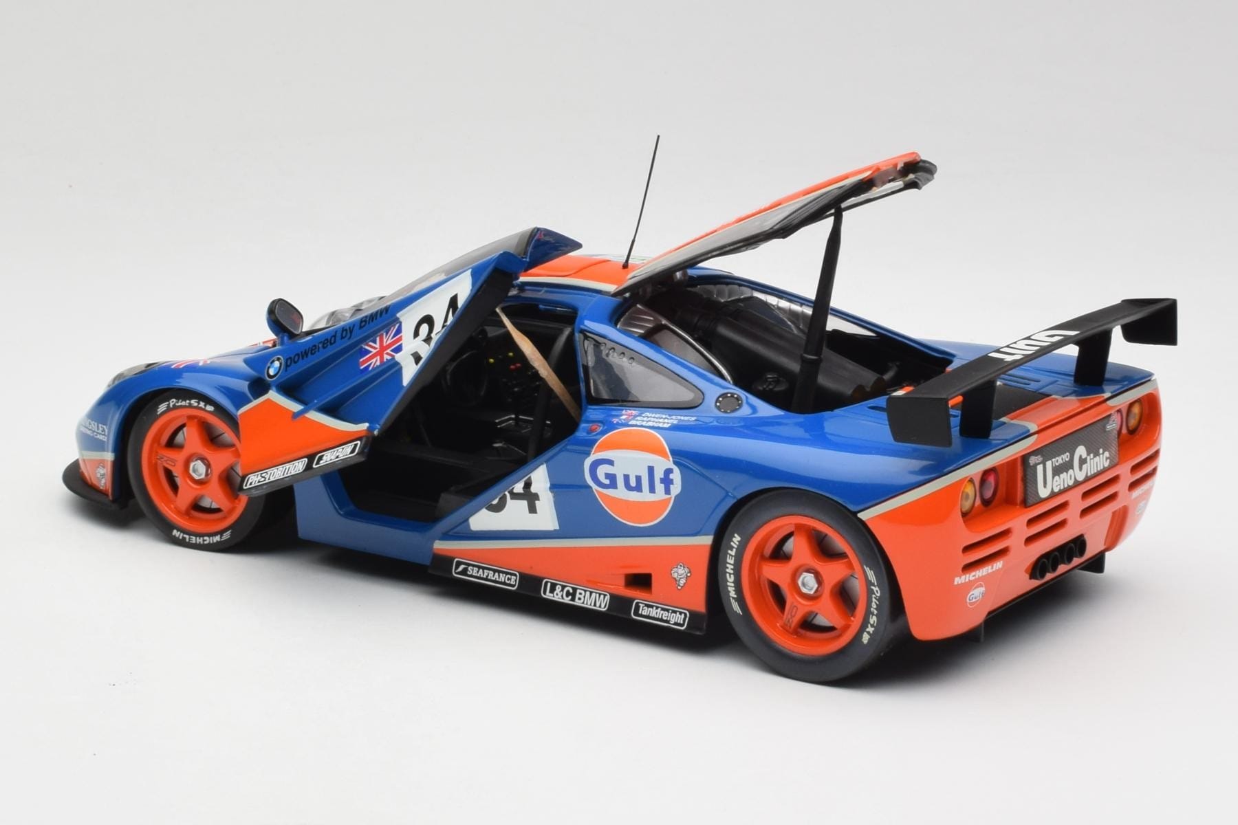 UT Models McLaren F1 GTR 1:18 Gulf Racing 1996