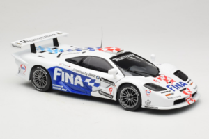McLaren F1 GTR #9 P. Kox / R. Ravaglia FIA GT Championship 1997 UT Models 1:18 39711 Diecast - image 6 of 8