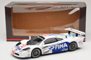 McLaren F1 GTR #9 P. Kox / R. Ravaglia FIA GT Championship 1997 UT Models 1:18 39711 Diecast - image 8 of 8