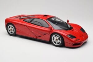 McLaren F1 Red Minichamps 1:12 530133125 Diecast - image 7 of 9