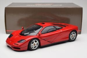 McLaren F1 Red Minichamps 1:12 530133125 Diecast - image 9 of 9