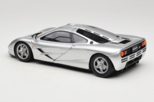 McLaren F1 Silver LCD 1:18 LCD18014-SI Diecast - image 7 of 8