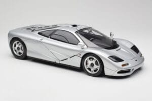McLaren F1 Silver Minichamps 1:12 530133129 Diecast - image 6 of 8