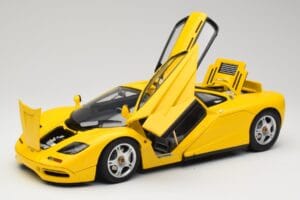McLaren F1 Yellow Minichamps 1:12 530133121 Diecast - image 2 of 9