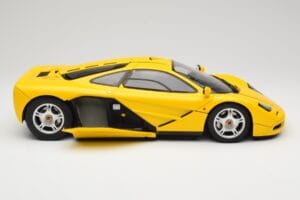 McLaren F1 Yellow Minichamps 1:12 530133121 Diecast - image 4 of 9