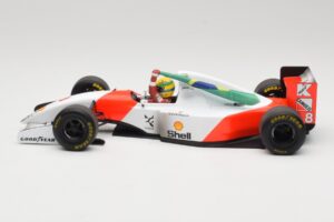 McLaren MP4/8 Ford #8 A. Senna Winner Australian GP 1993 Minichamps 1:18 540933838 Diecast - image 4 of 7