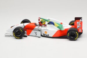 McLaren MP4/8 Ford #8 A. Senna Winner European GP Donington 1993 Minichamps 1:18 540931848 Diecast - image 3 of 6