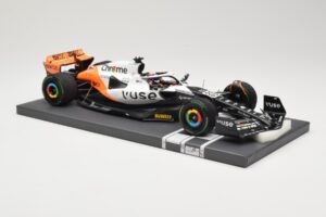 McLaren MCL60 #81 O. Piastri Monaco GP 2023 Minichamps 1:18 537232581 Diecast - image 4 of 6
