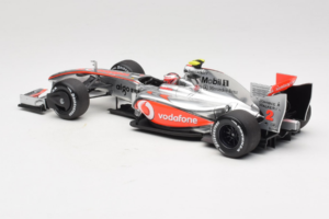McLaren MP4-24 Mercedes #2 H. Kovalainen F1 2009 Minichamps 1:18 503091802 Diecast - image 5 of 7