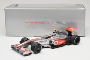 McLaren MP4-24 Mercedes #2 H. Kovalainen F1 2009 Minichamps 1:18 503091802 Diecast - image 7 of 7