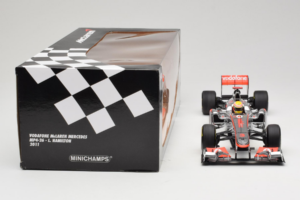 McLaren MP4-26 Mercedes #3 L. Hamilton Vodafone McLaren F1 2011 Minichamps 1:18 530111803 Diecast - image 7 of 7