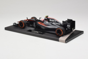 McLaren MP4-30 Honda #22 J. Button McLaren Honda F1 Team Spanish Grand Prix 2015 Minichamps 1:18 537151122 Diecast - image 5 of 7
