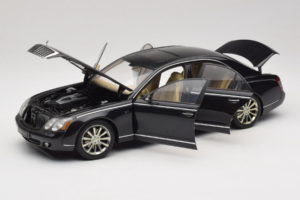 Maybach 57S Black AUTOart 1:18 76156 Diecast - image 2 of 7
