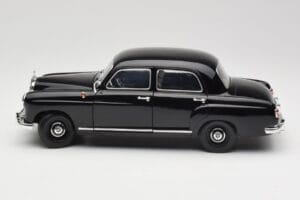 Mercedes 180 W120 Ponton Black Revell 1:18 08973 Diecast - image 4 of 8
