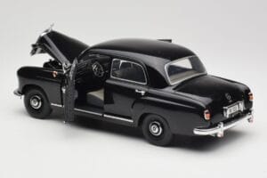 Mercedes 180 W120 Ponton Black Revell 1:18 08973 Diecast - image 5 of 8