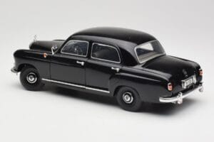 Mercedes 180 W120 Ponton Black Revell 1:18 08973 Diecast - image 7 of 8