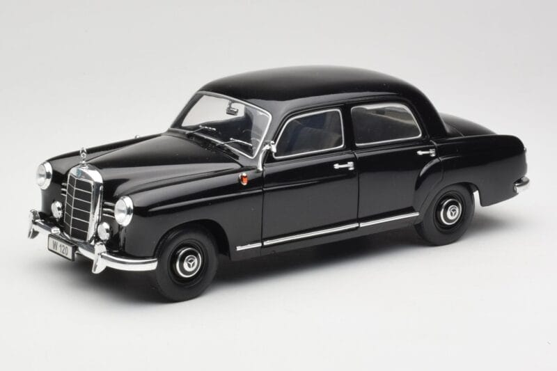 Mercedes 180 W120 Ponton Black Revell 1:18 08973 Diecast