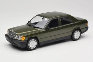 Mercedes 190E W201 Green Metallic Minichamps 1:18 155037001 Diecast