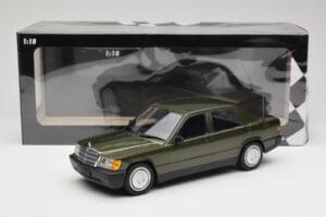 Mercedes 190E W201 Green Metallic Minichamps 1:18 155037001 Diecast - image 6 of 6