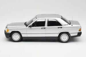 Mercedes 190E W201 Silver Minichamps 1:18 155037004 Diecast - image 3 of 6