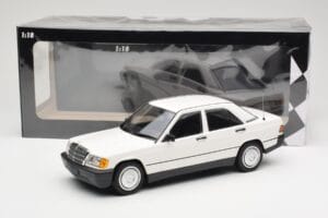 Mercedes 190E W201 White Minichamps 1:18 155037002 Diecast - image 6 of 6